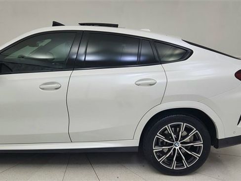 Used 2025 BMW X6 xDrive40i image 11