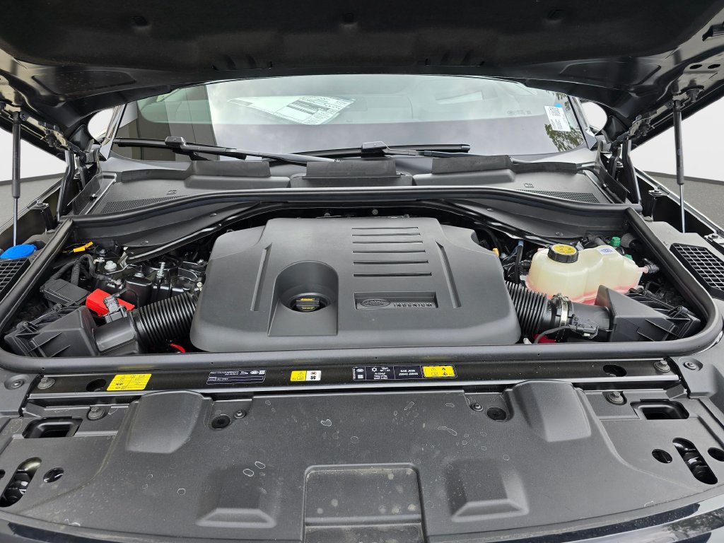 New 2026 Land Rover Range Rover SE AWD/4WD image 32