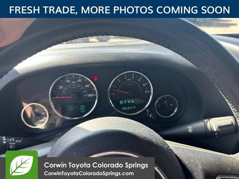 Used 2015 Jeep Wrangler Unlimited Sahara w/ Connectivity Group AWD/4WD image 11