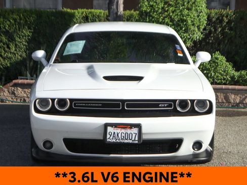 Used 2022 Dodge Challenger GT RWD image 3