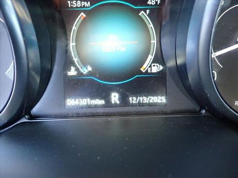 Used 2020 Jaguar E-PACE image 22