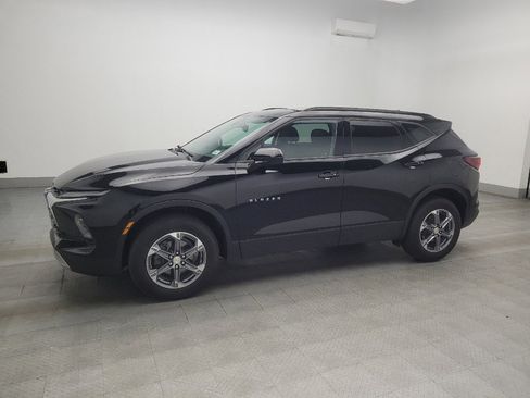 Used 2024 Chevrolet Blazer LT w/ Convenience Package FWD image 2