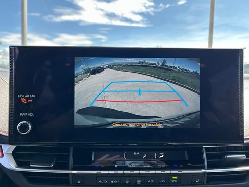 Used 2026 Toyota Sienna XSE FWD image 16