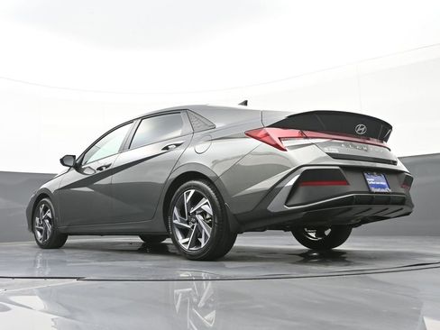 Certified 2025 Hyundai Elantra Sport image 48