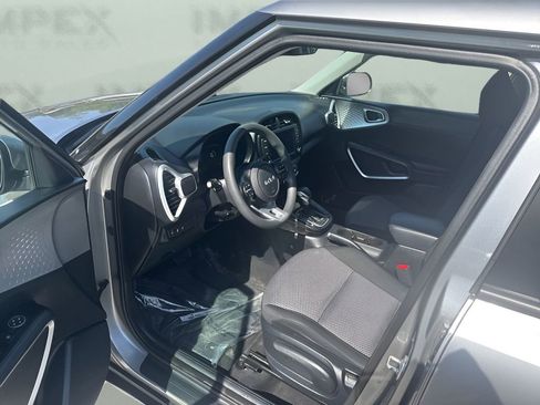Used 2024 Kia Soul LX w/ Option Group 015 image 9