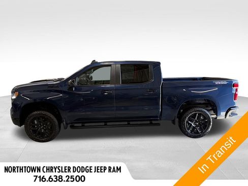 Used 2023 Chevrolet Silverado 1500 LT Trail Boss w/ LPO, Dark Essentials Package AWD/4WD image 3