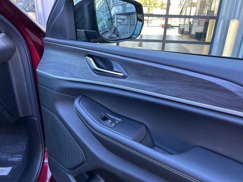 New 2025 Jeep Grand Cherokee Limited w/ Black Appearance Package image 45