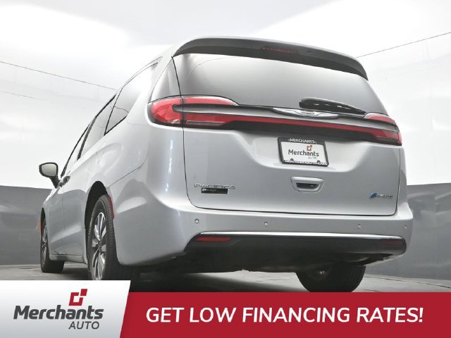 Used 2024 Chrysler Pacifica Limited FWD image 26