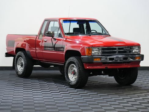 Used 1988 Toyota Pickup Deluxe image 5