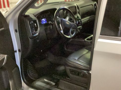 Used 2021 Chevrolet Silverado 1500 LTZ image 9