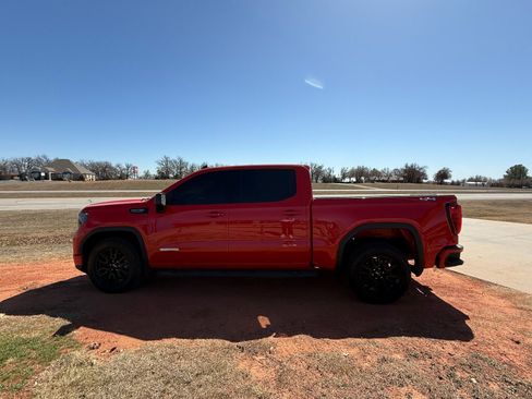 Used 2022 GMC Sierra 1500 Elevation w/ LPO, Elevation Black Package image 10