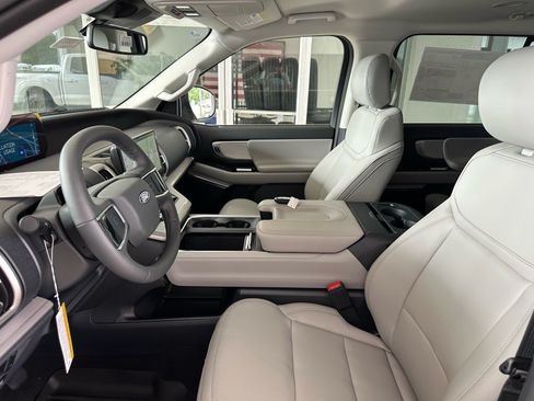 Used 2027 Ford Expedition Active AWD/4WD image 15