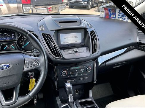 Used 2018 Ford Escape SEL w/ SEL Sport Appearance Package image 9