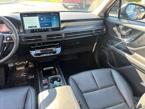 New 2026 Lincoln Corsair Reserve AWD/4WD image 32
