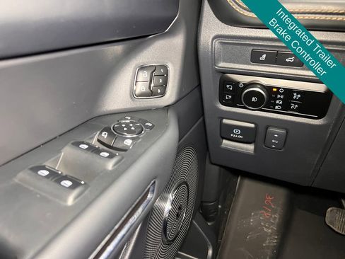 Used 2023 Ford Expedition Max Platinum AWD/4WD image 11