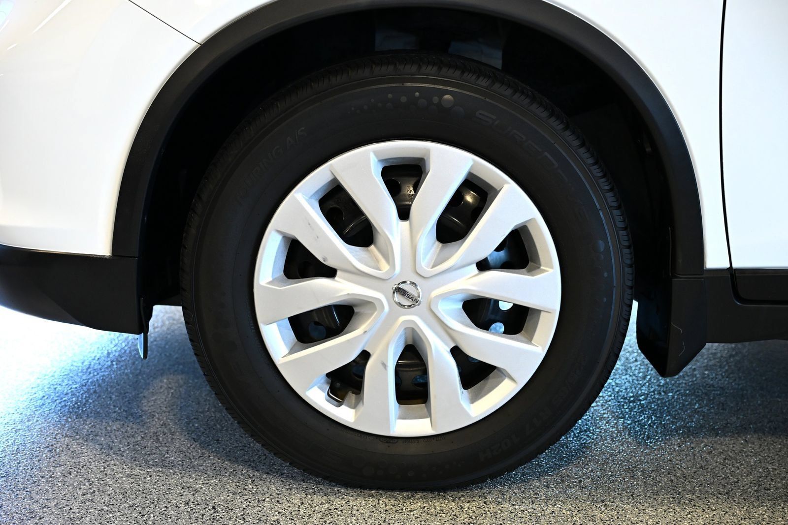 Used 2017 Nissan Rogue S FWD image 13
