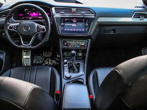 Used 2022 Volkswagen Tiguan SE R-Line image 36