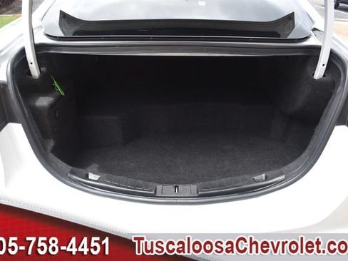 Used 2018 Ford Fusion SE w/ Equipment Group 601A FWD image 9
