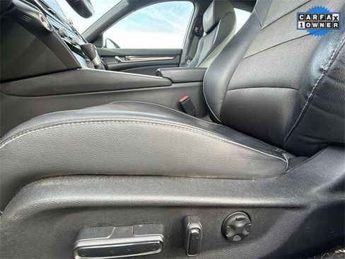 Used 2018 Honda Accord Sport image 12