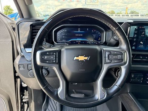 Used 2024 Chevrolet Silverado 2500 LTZ w/ LTZ Convenience Package AWD/4WD image 15
