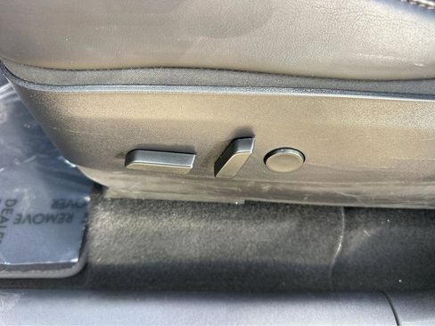 Used 2020 Tesla Model Y Performance image 29