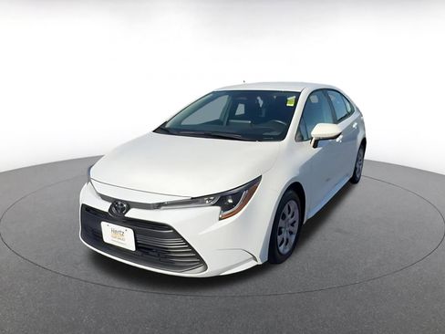 Used 2025 Toyota Corolla LE image 7