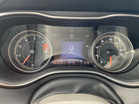 Certified 2023 Jeep Cherokee Altitude Lux image 15