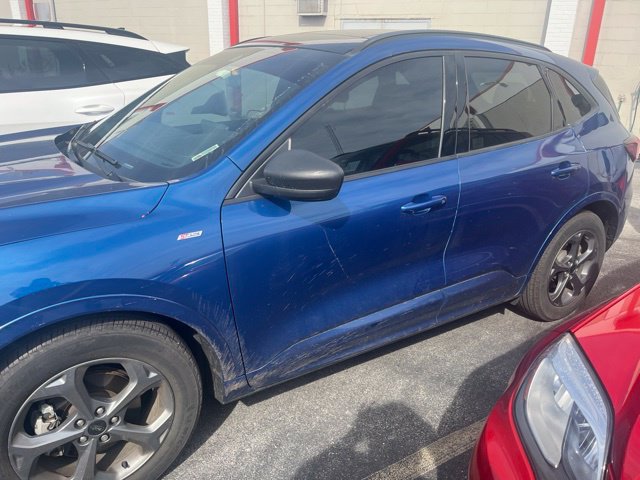 Used 2023 Ford Escape ST-Line w/ Tech Pack #1 FWD image 3
