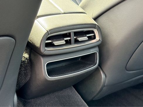 Used 2023 Genesis G80 2.5T image 23