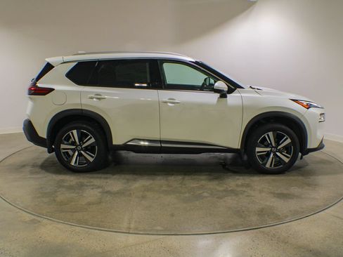 Used 2021 Nissan Rogue SL AWD/4WD image 6