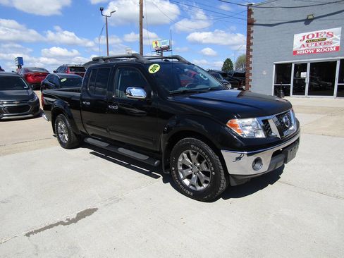 Used 2016 Nissan Frontier SL AWD/4WD image 2