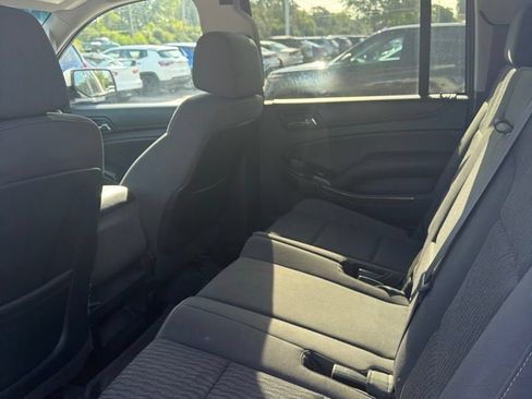 Used 2015 Chevrolet Suburban 2WD image 8