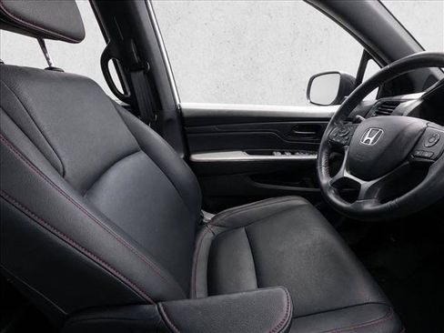 Used 2024 Honda Odyssey Sport image 16