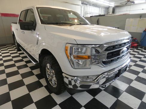 Used 2022 Ford F150 XLT w/ XTR Package image 3
