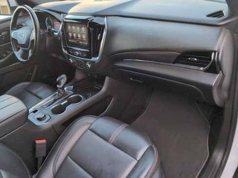 Certified 2023 Chevrolet Traverse RS FWD image 29