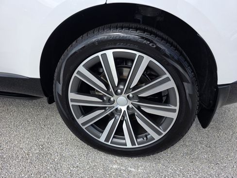 Used 2023 Land Rover Range Rover SE image 9