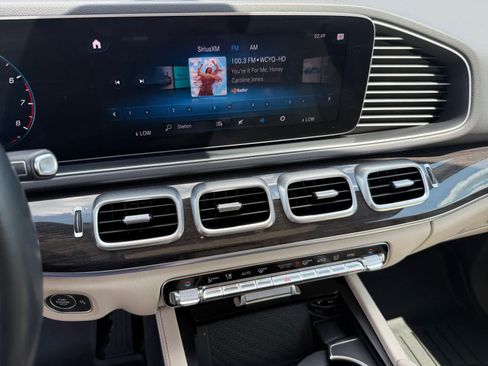 Certified 2020 Mercedes-Benz GLE 350 w/ Premium Package image 18