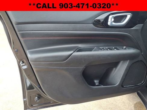 Used 2025 Jeep Compass Trailhawk AWD/4WD image 21