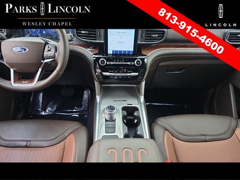 Used 2024 Ford Explorer King Ranch w/ Technology Package RWD image 13