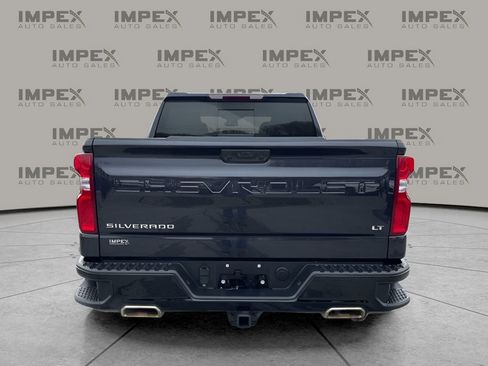 Used 2024 Chevrolet Silverado 1500 LT Trail Boss w/ Convenience Package II image 4