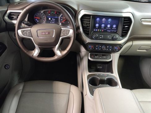 Used 2023 GMC Acadia SLT image 22