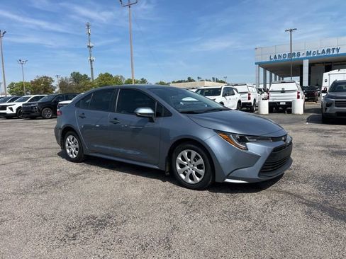 Used 2025 Toyota Corolla LE FWD image 1