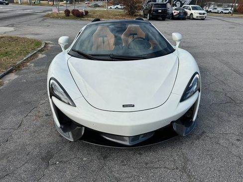 Used 2019 McLaren 570S Spider image 8