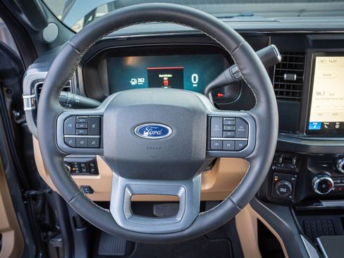 Used 2025 Ford F450 Lariat image 16