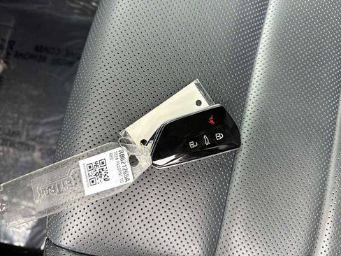 Used 2023 Volkswagen Golf R image 41