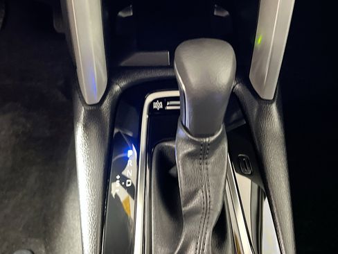 Used 2024 Toyota Corolla Cross XSE image 25