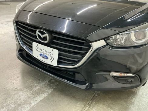 Used 2018 MAZDA MAZDA3 Touring image 8