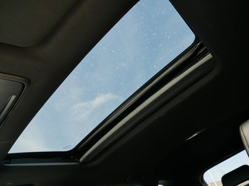 Used 2024 Honda CR-V Sport Touring image 32