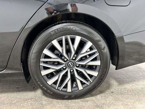 Used 2025 Nissan Altima 2.5 SV image 7