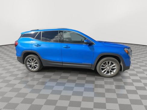 Used 2024 GMC Terrain SLT AWD/4WD image 9